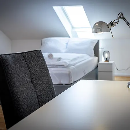 Touch Upon Metropolis By Jr גרסדורף ביי וין