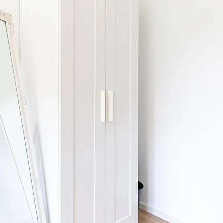 Touch Upon Metropolis By Jr *