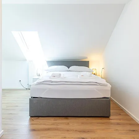 Touch Upon Metropolis By Jr בית אירוח *