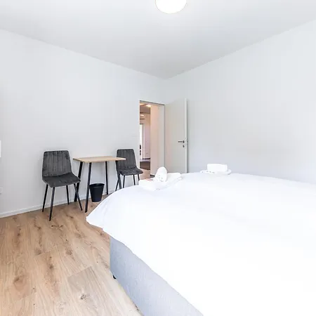 Touch Upon Metropolis By Jr * גרסדורף ביי וין