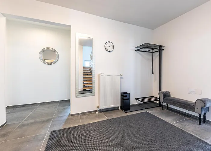 Touch Upon Metropolis By Jr Gerasdorf bei Wien